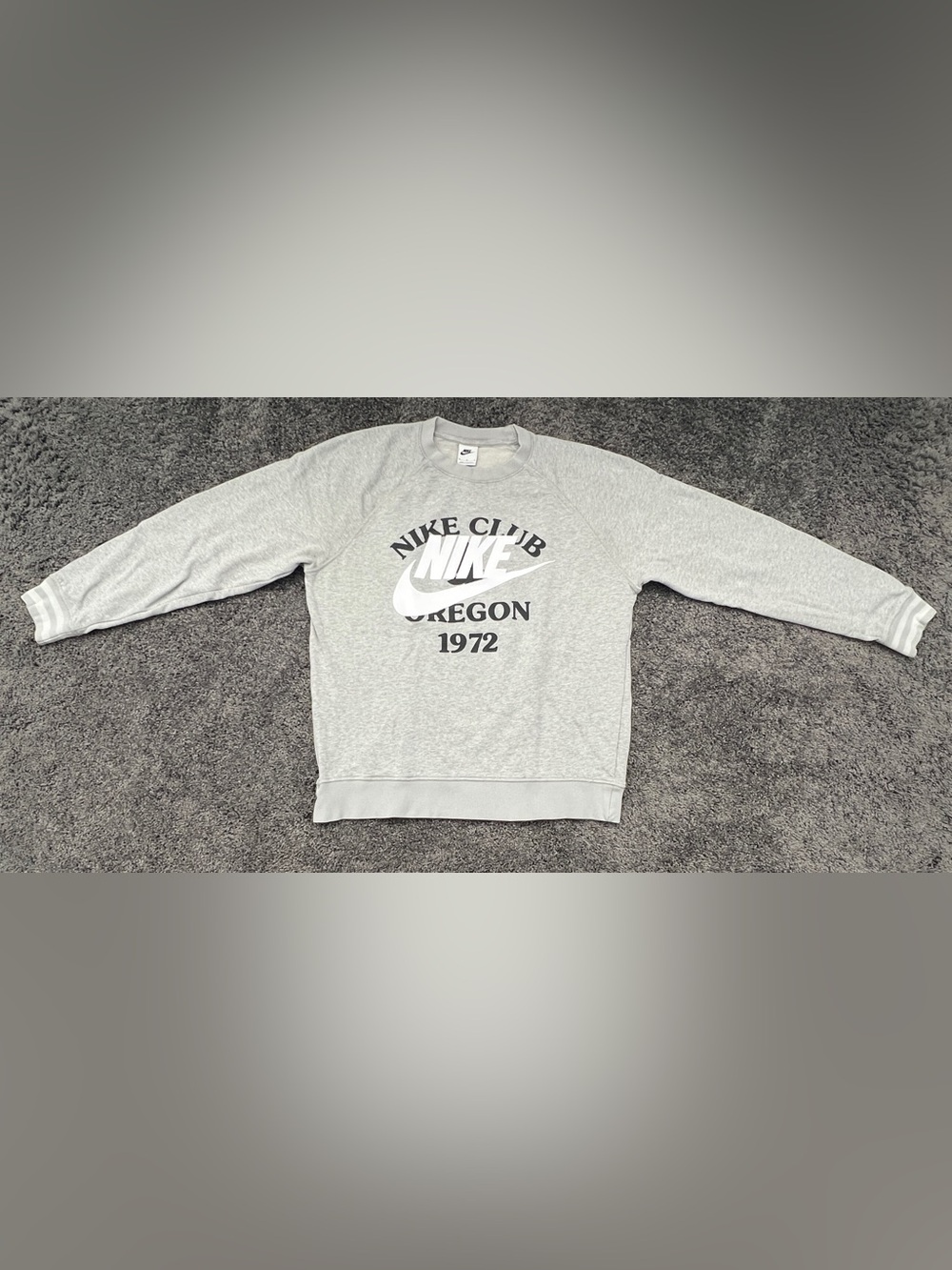 Nike Club Oregon 1972 Sweatshirt Men’s Medium Gray Crew Neck Swoosh Long Sleeve